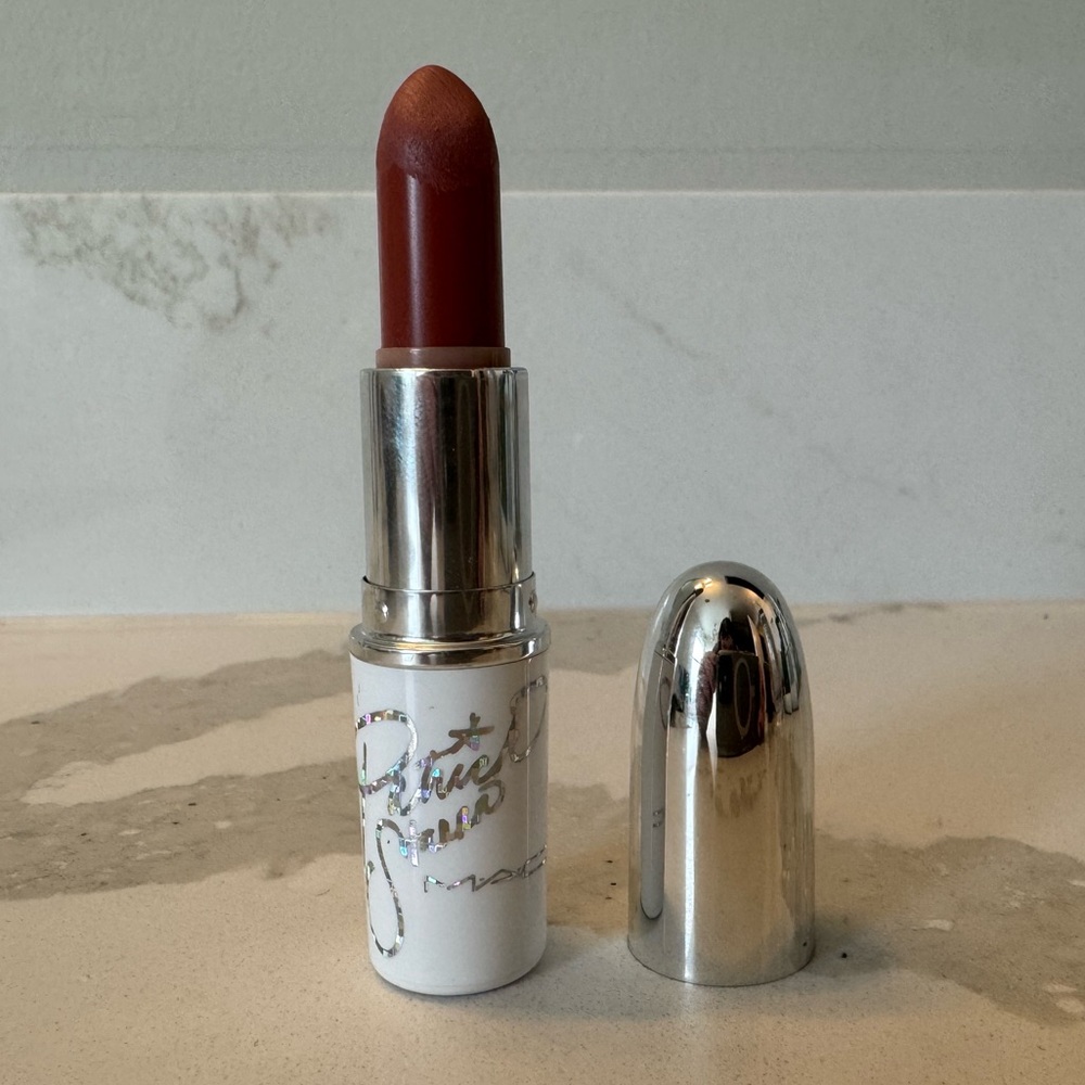 MAC Mamastarrr Satin Lipstick